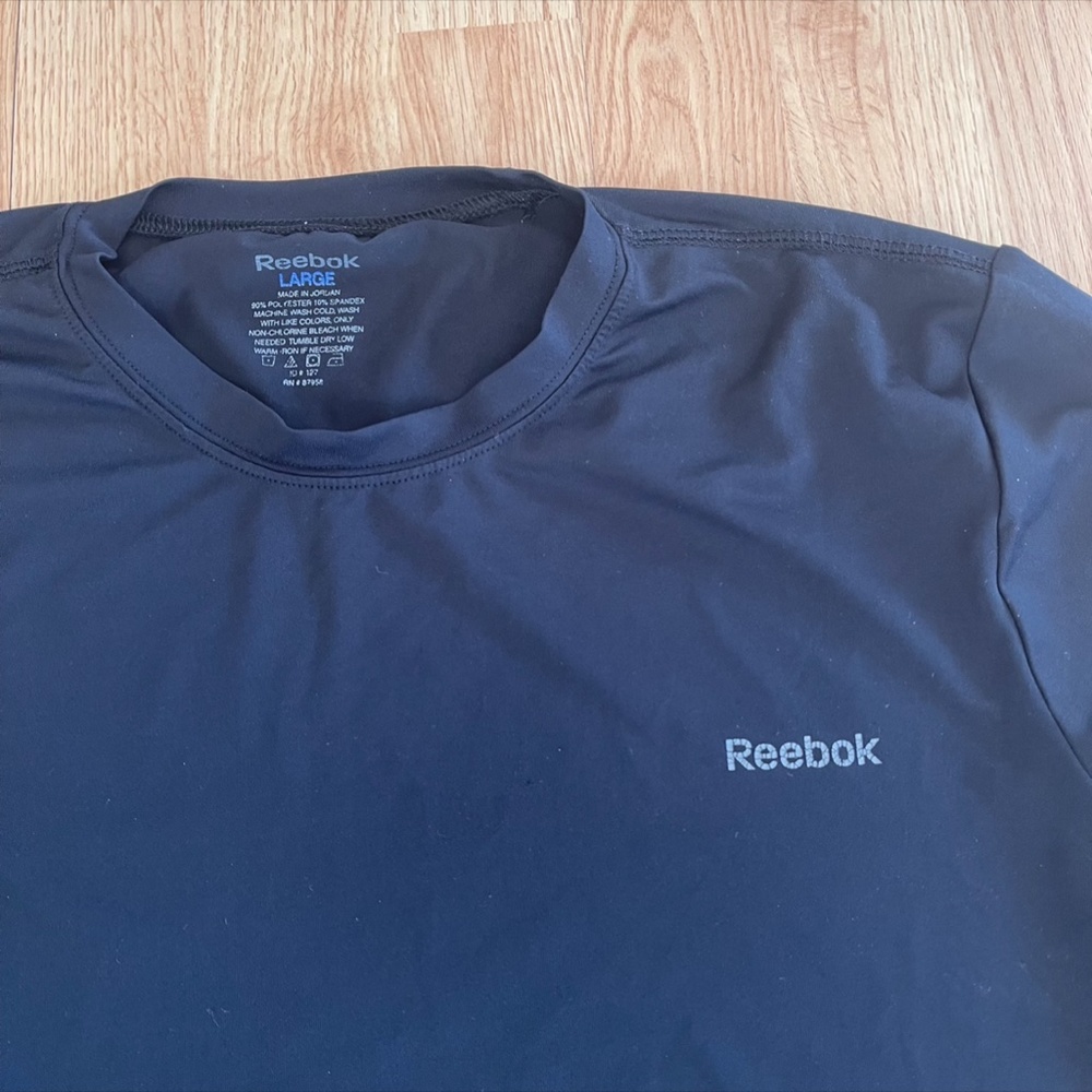 Reebok Long Sleeve Workout Shirt - Picture 2 of 3